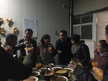 新年開(kāi)工第四天，借著新年的喜慶，公司為2月份生日的員工舉辦了“生日宴”